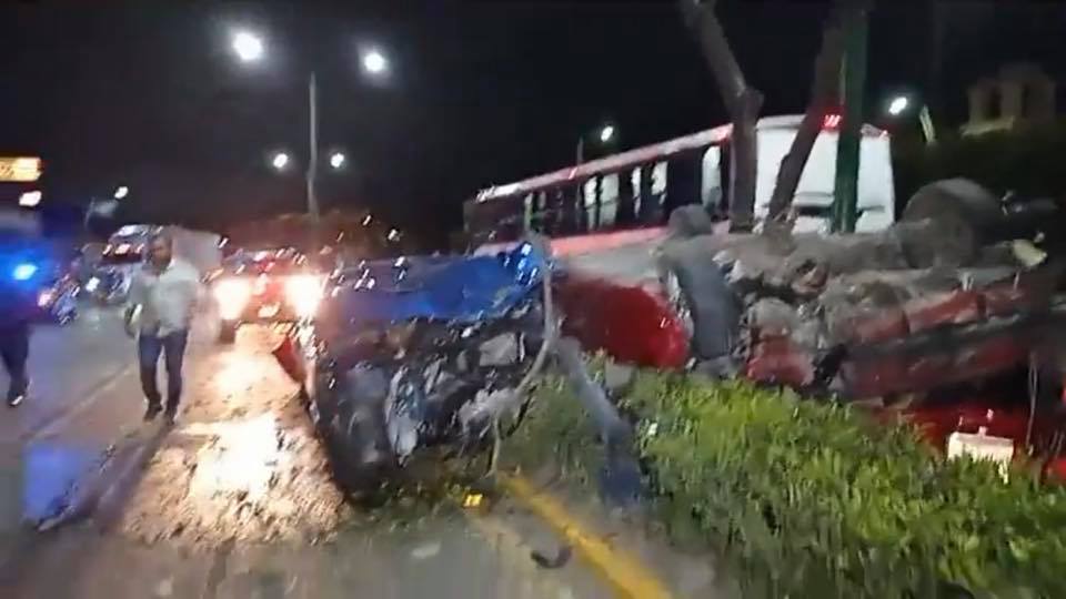 Anoche aparatoso accidente sobre la Carretera Panamericana, frente a Fracc. La Herradura en TGZ. SSPyTM