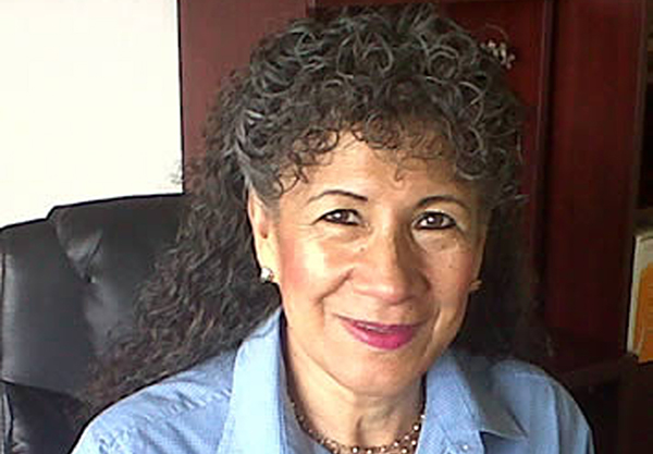 Dra. Silvia Guadalupe Ramos Hernández, ganadora de la medalla Rosario Castellanos. Congreso del Edo.
