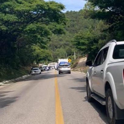 Bloqueo total en carretera San Cristóbal de las Casas-Teopisca