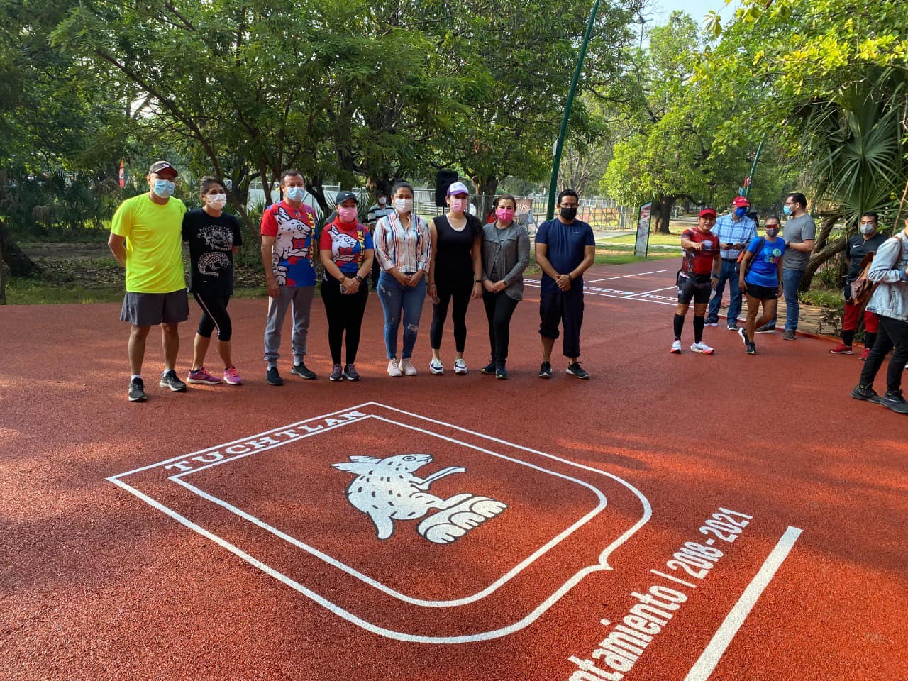 Inaugura alcaldesa de Tuxtla pista rehabilitada de atletismo en Caña Hueca