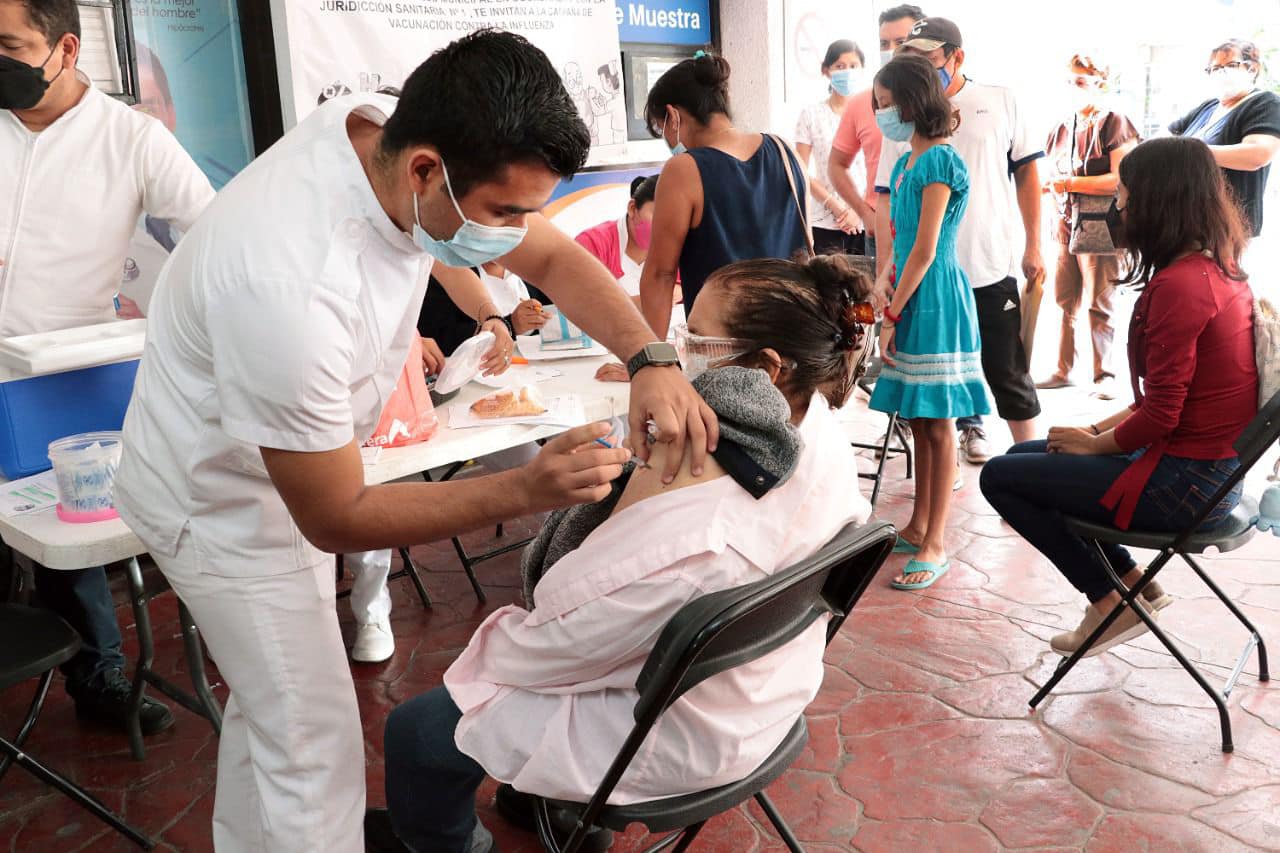Implementa Ayuntamiento de Tuxtla el módulo de vacunación de esquema básico, hepatitis, neumococo e influenza