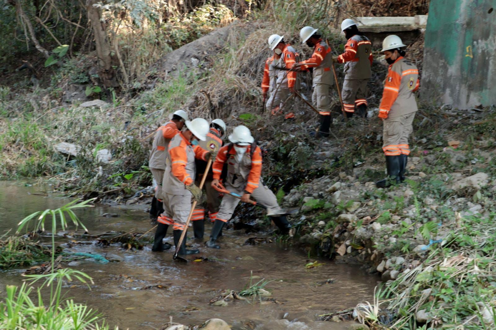 Realizan limpieza del Río San Agustín en Tuxtla Gutiérrez