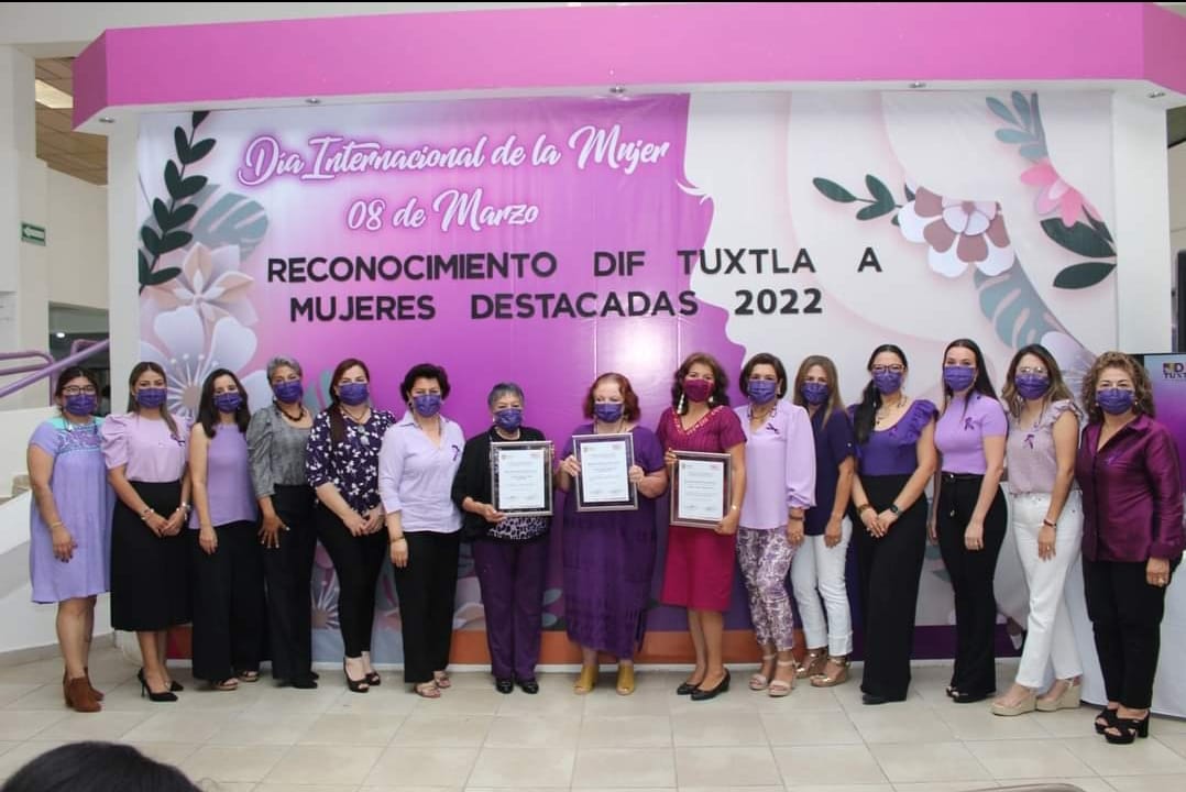 DIF TUXTLA realizó la entrega de Reconocimientos a Mujeres Destacadas 2022.