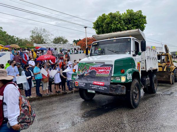 Secretario de Salud Estatal y alcalde Carlos Morales arrancan campaña de descacharramiento en Tuxtla