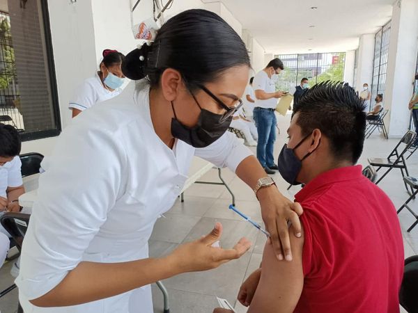 Arranca campaña de vacunación contra el Covid-19  en Tuxtla para adolescentes de 12 a 17 años