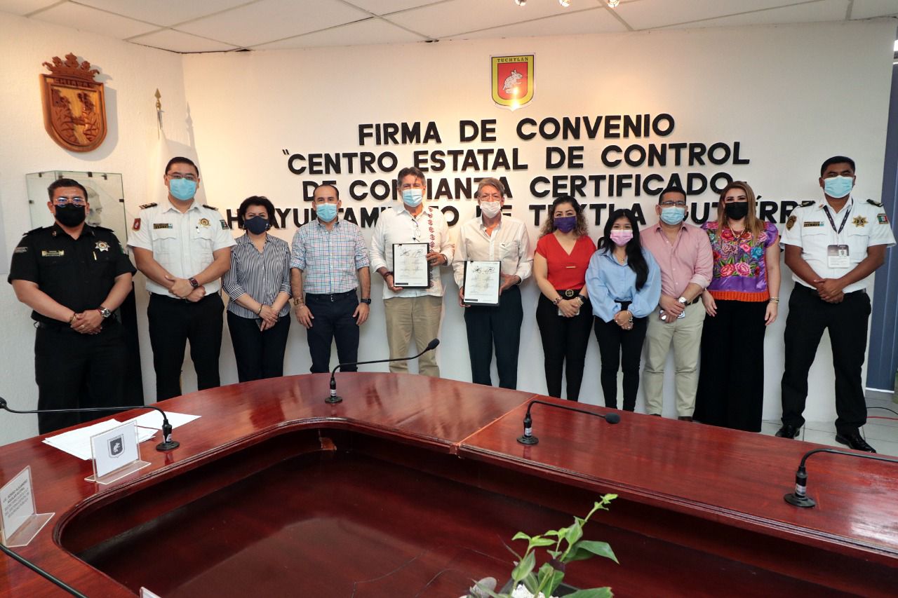 Firman convenio para reforzar procesos de capacitación y profesionalización de la policía en Tuxtla