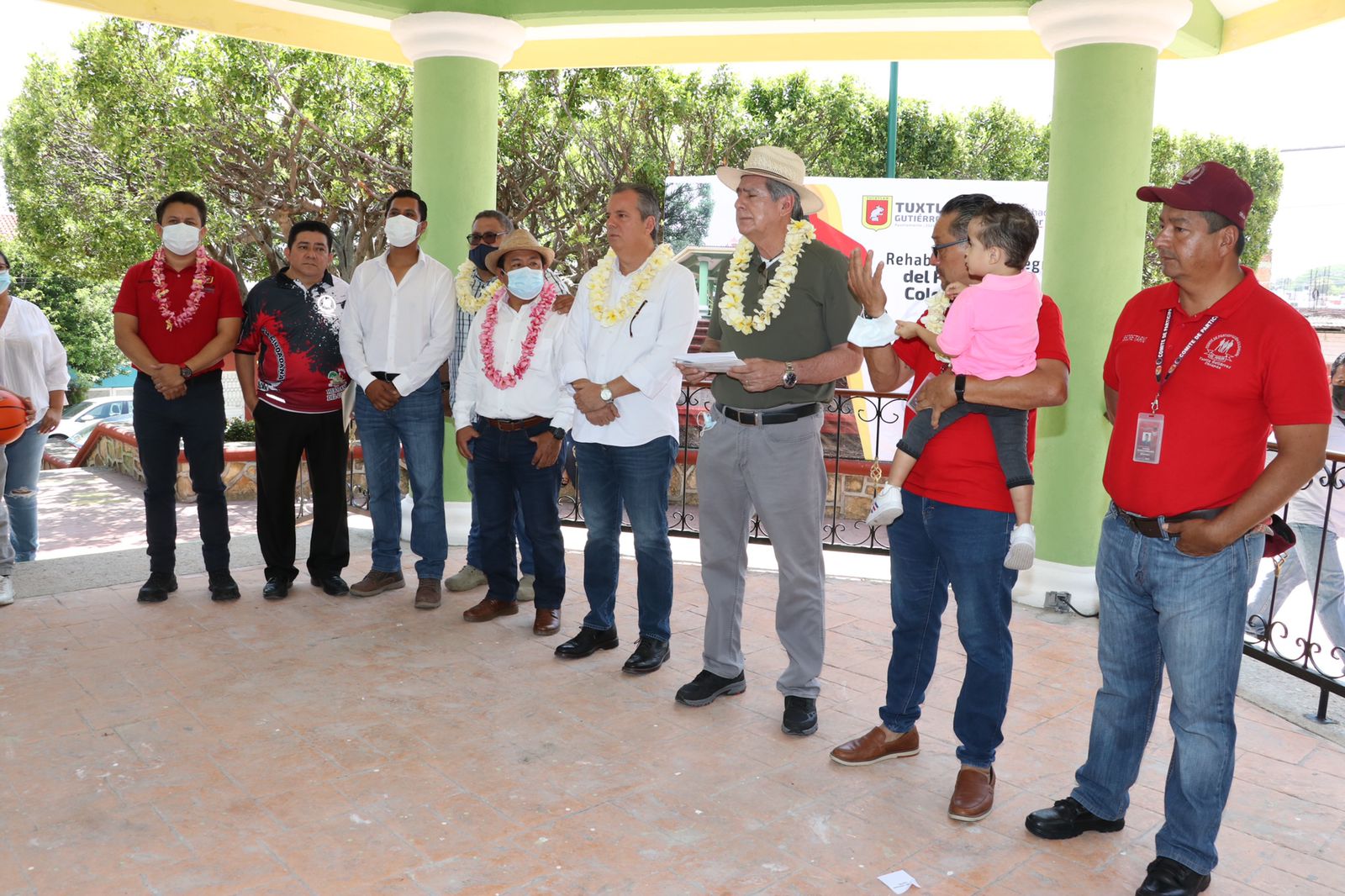Inaugura Carlos Morales la rehabilitación del parque de la colonia Popular