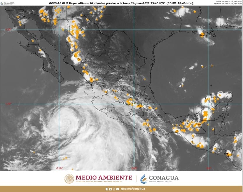 Para esta noche se pronostican lluvias muy fuertes para Chiapas, Colima, Jalisco, Nayarit y Sinaloa.