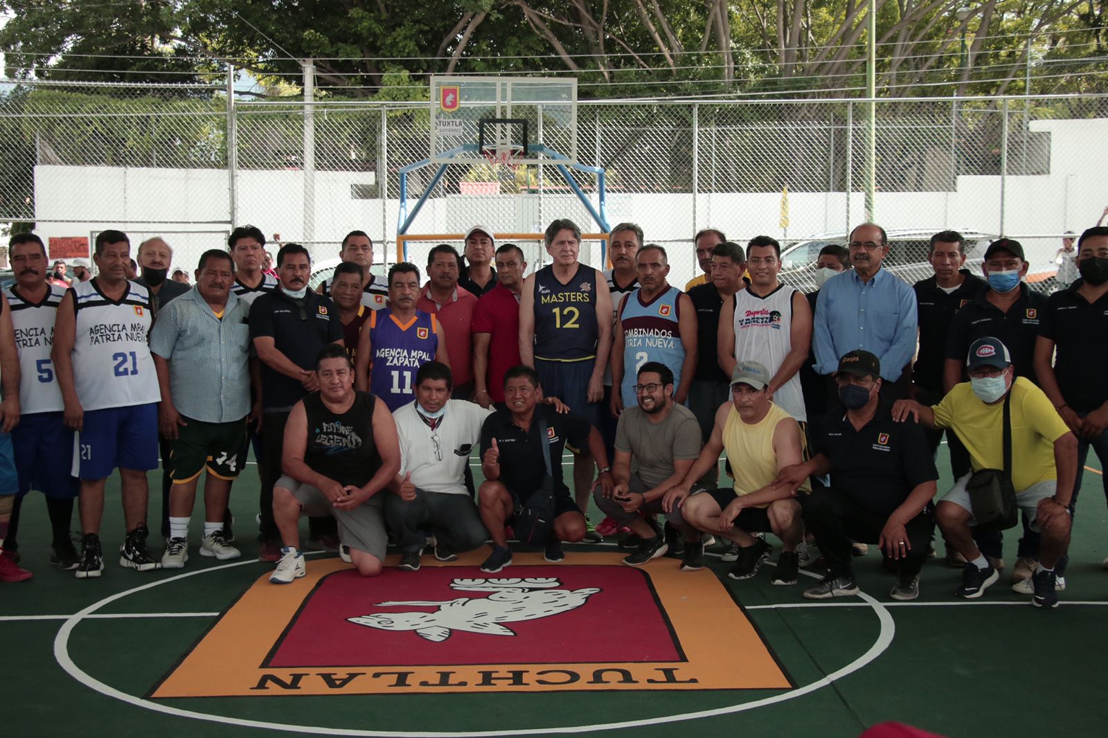 Inaugura Carlos Morales Vázquez Cancha de Basquetbol y Domo en la colonia Patria Nueva.