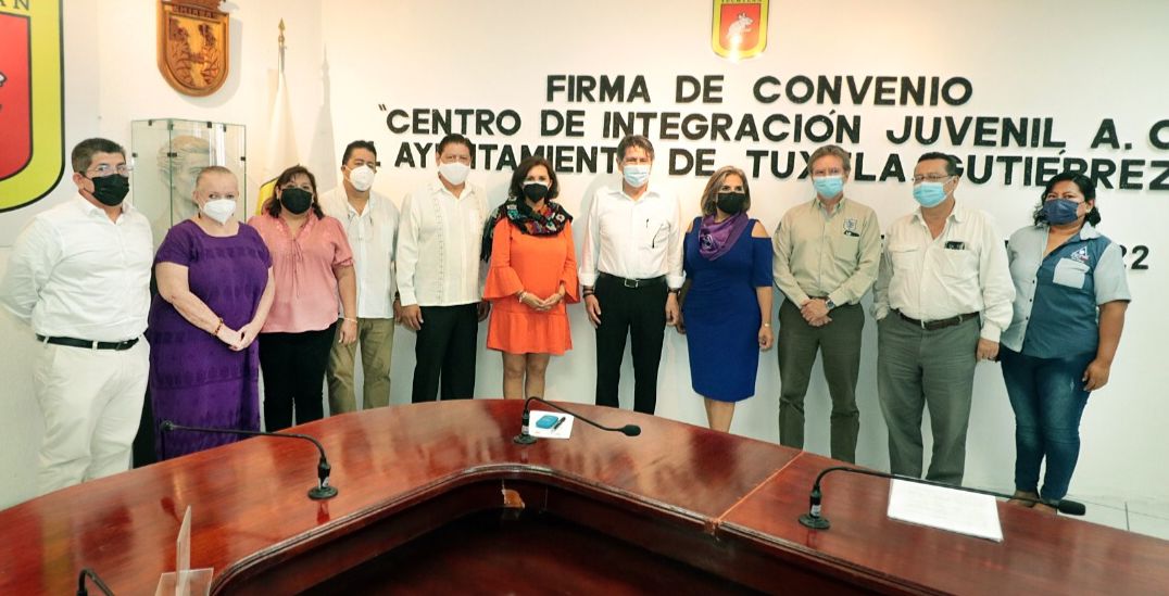 Ayuntamiento de Tuxtla Gutiérrez y Centro de Integración Juvenil firman convenio para prevenir adicciones en jóvenes tuxtlecos