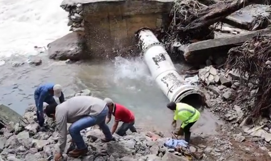 Continúa SMAPA con los trabajos de reparación de fuga de agua en Brazo Norte Nuevo