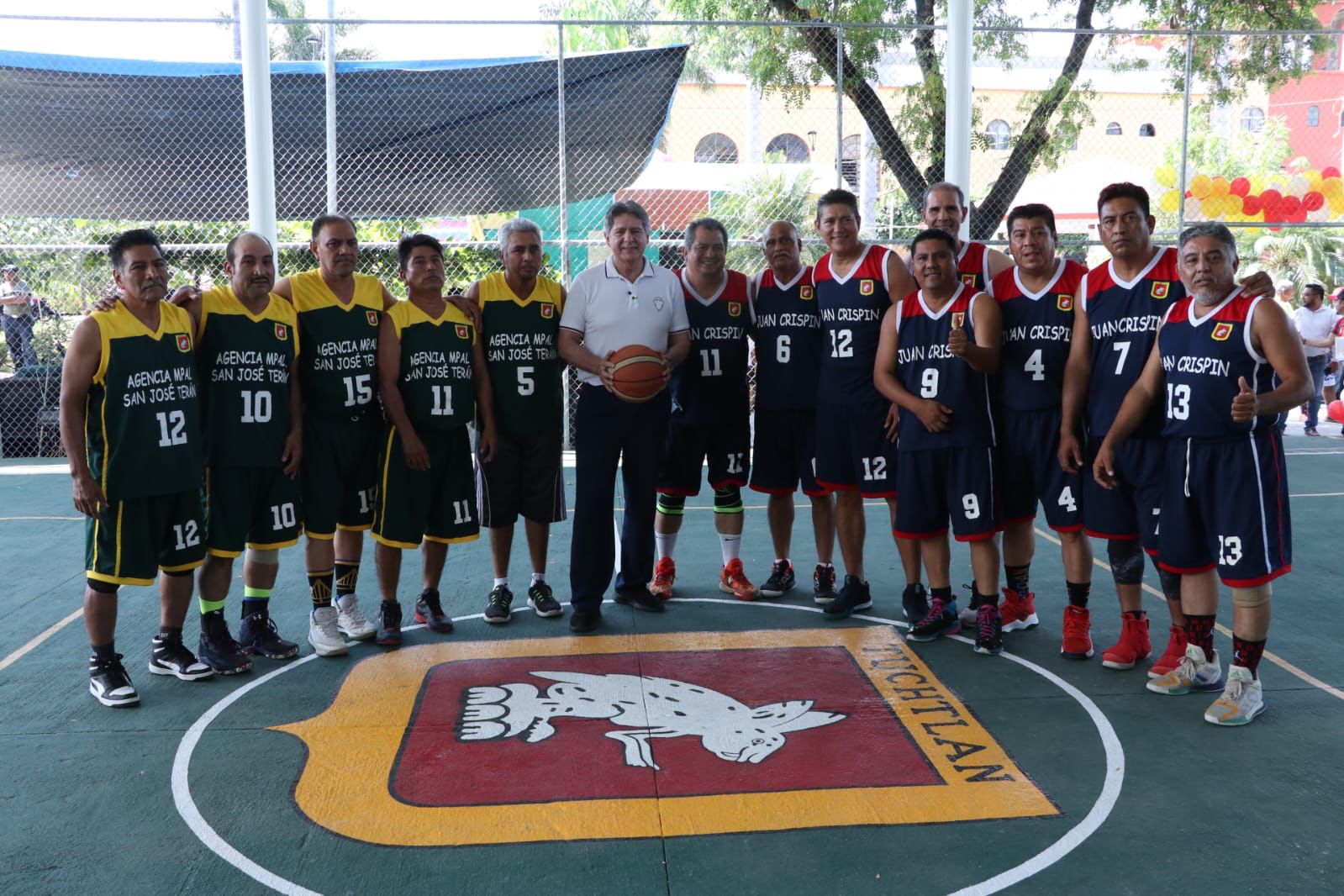 Para fomentar el deporte y la cultura entre las nuevas generaciones Inaugura Carlos Morales domo en Terán