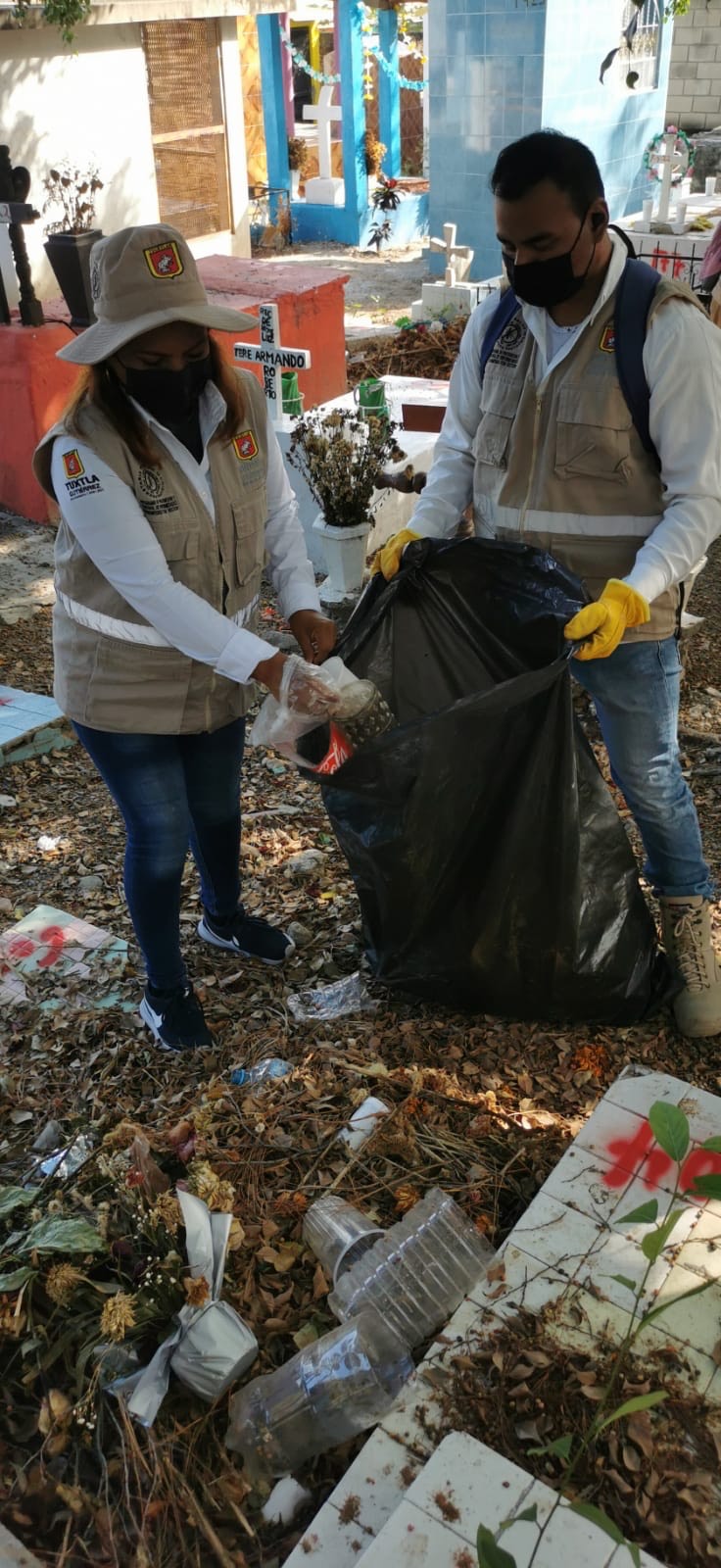 Inician acciones integrales para evitar proliferación de moscos en panteones de Tuxtla Gutiérrez