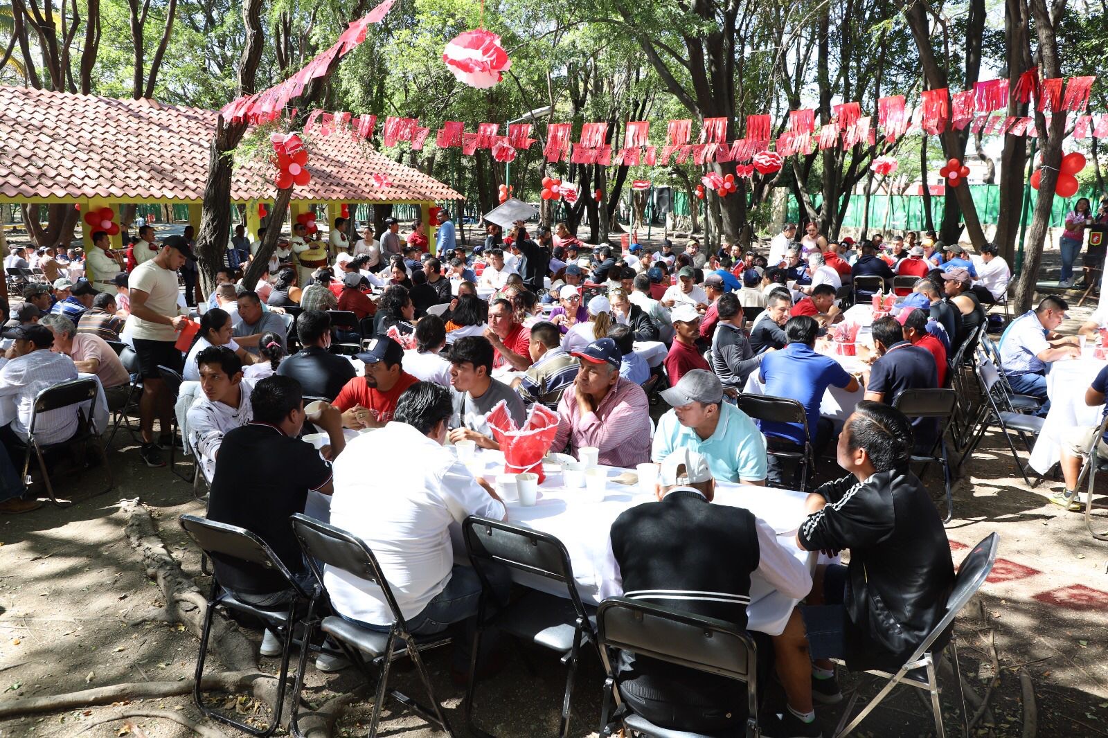 Día del Jardinero fue celebrado en Tuxtla Gutiérrez con un reconocimiento al personal de la Dirección de Imagen Urbana y Áreas Verdes.