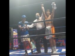 ‘El Tigre Prado’ le gana al ‘Zurdo’ en su debut como boxeador profesional