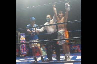 ‘El Tigre Prado’ le gana al ‘Zurdo’ en su debut como boxeador profesional