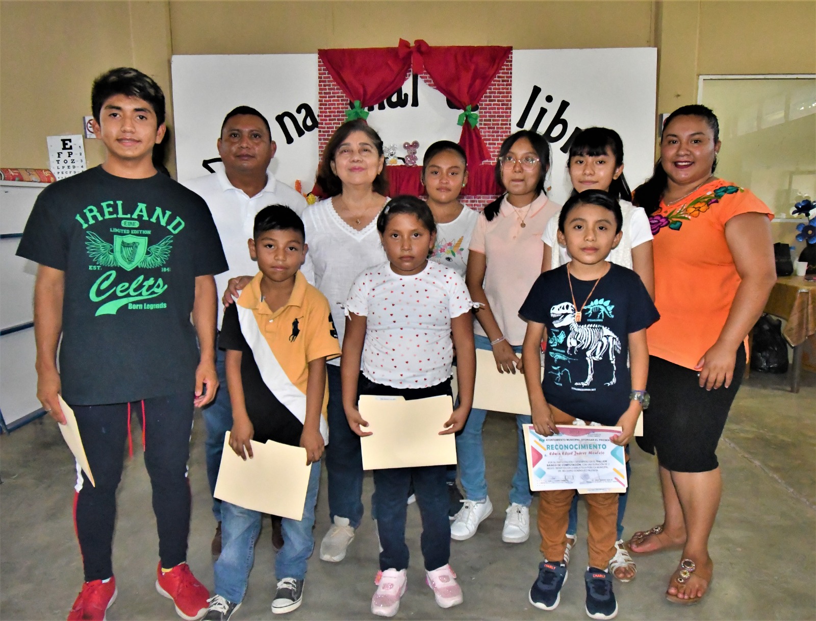 Clausura oficial del Curso Básico de Computación a niños y niñas de Palenque, Chiapas.