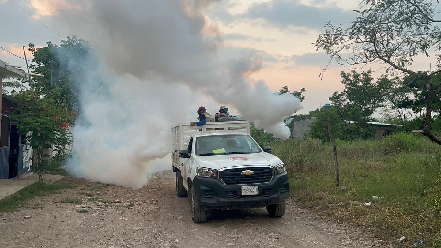 Acciones de abatización y nebulización espacial en Tuxtla Gutiérrez.