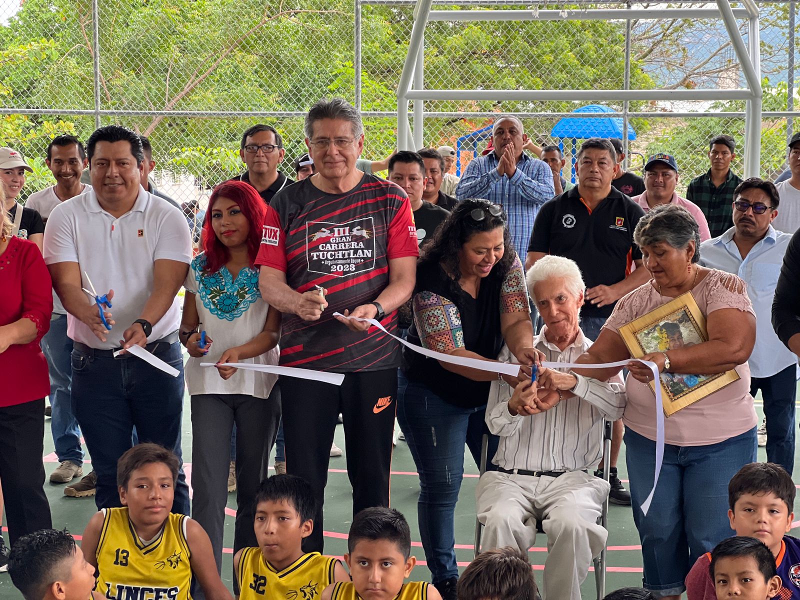 Fomento al Deporte y Prevención de Adicciones. Carlos Morales inaugura otro domo en Tuxtla