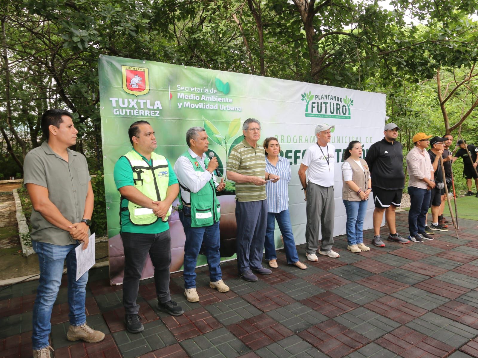 «Tuxtla Gutiérrez impulsa su compromiso ambiental con reforestaciones en el Parque FUNDAMAT y la Reserva La Laguna»