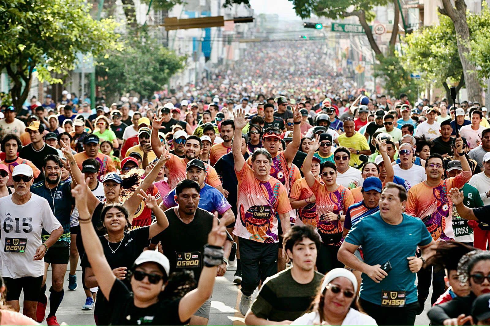 **Éxito rotundo en la 4a Gran Carrera Tuchtlán: Más de 10,500 corredores corrieron hoy en Tuxtla**